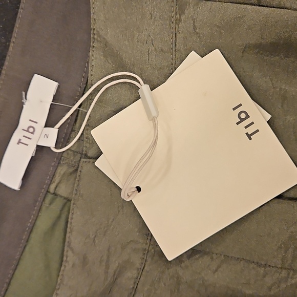 💕TIBI💕 Stella Crispy Nylon Pleated Cargo Pant ~ Army Green 2 NWT - Picture 13 of 15